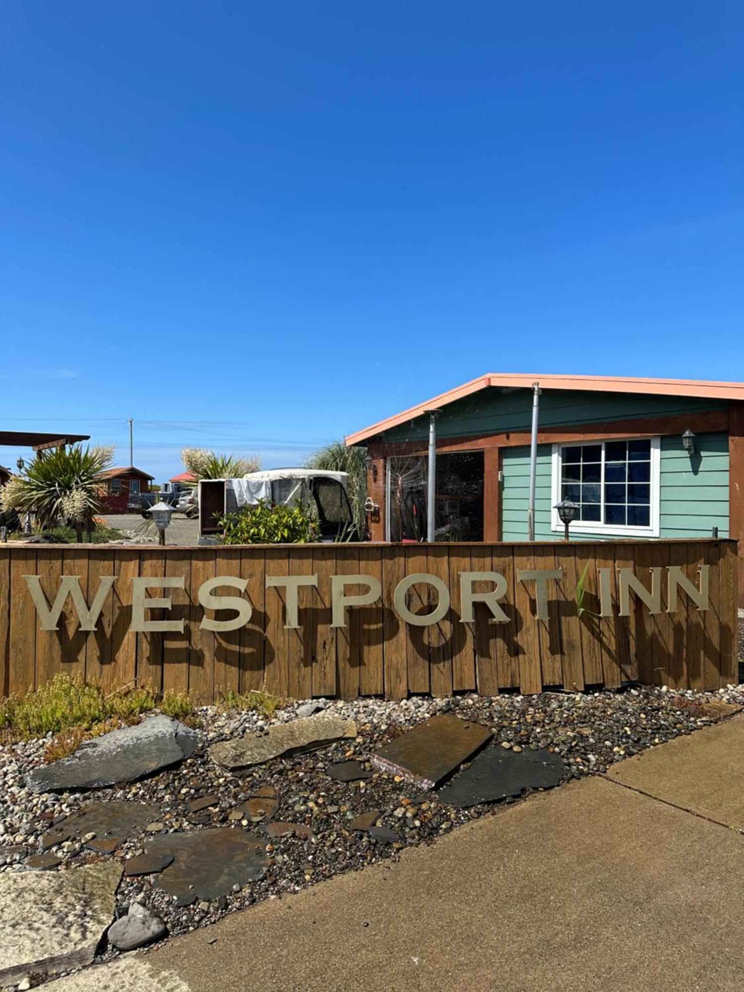 Westport Inn Esterno foto