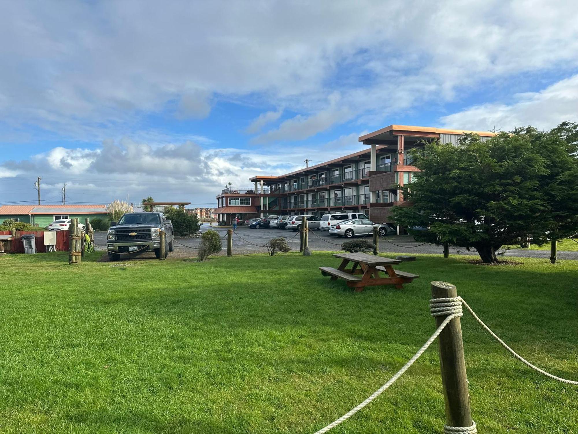 Westport Inn Esterno foto